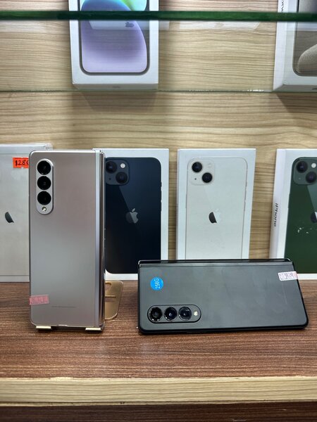 Samsung z fold 3