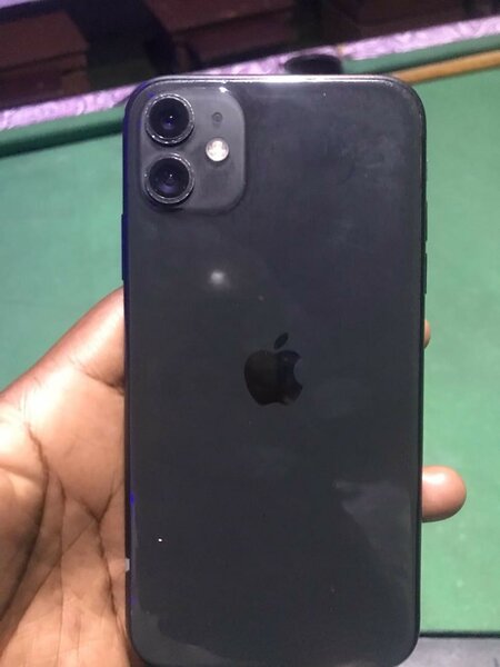 iPhone 11 64 gig