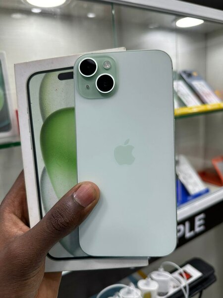 iPhone 15 Plus