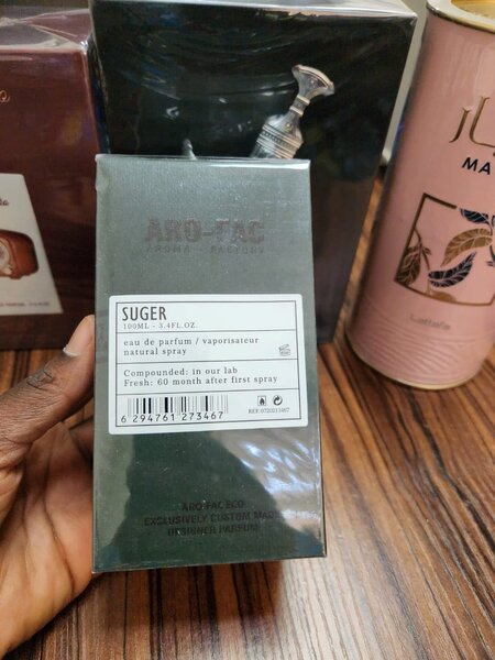 Suger  by Aro-fac