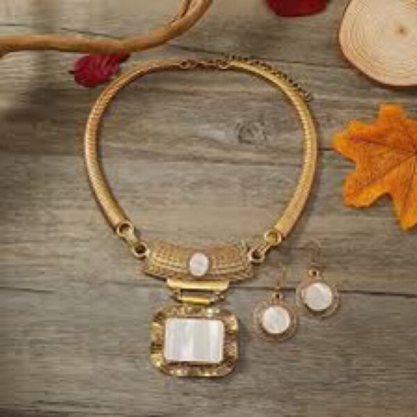 Ladies jewelrys set