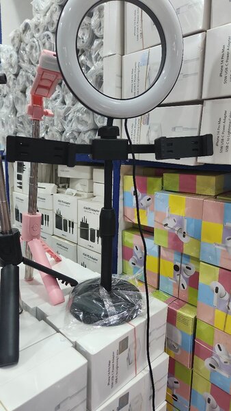 Table top ring light
