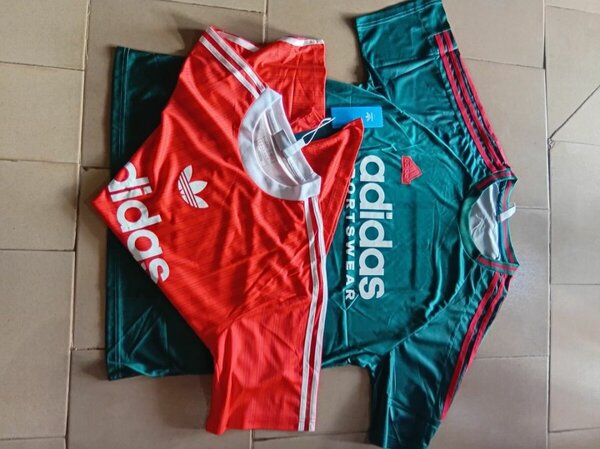 T-shirts ADIDAS