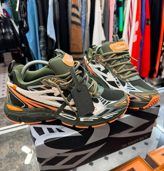 OFF WHITE SNEAKER