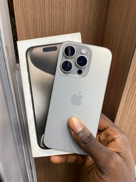 iPhone 15 Pro max 256GB Argent
