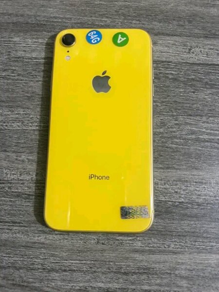 iPhone Xr casi neuf jamais démonté