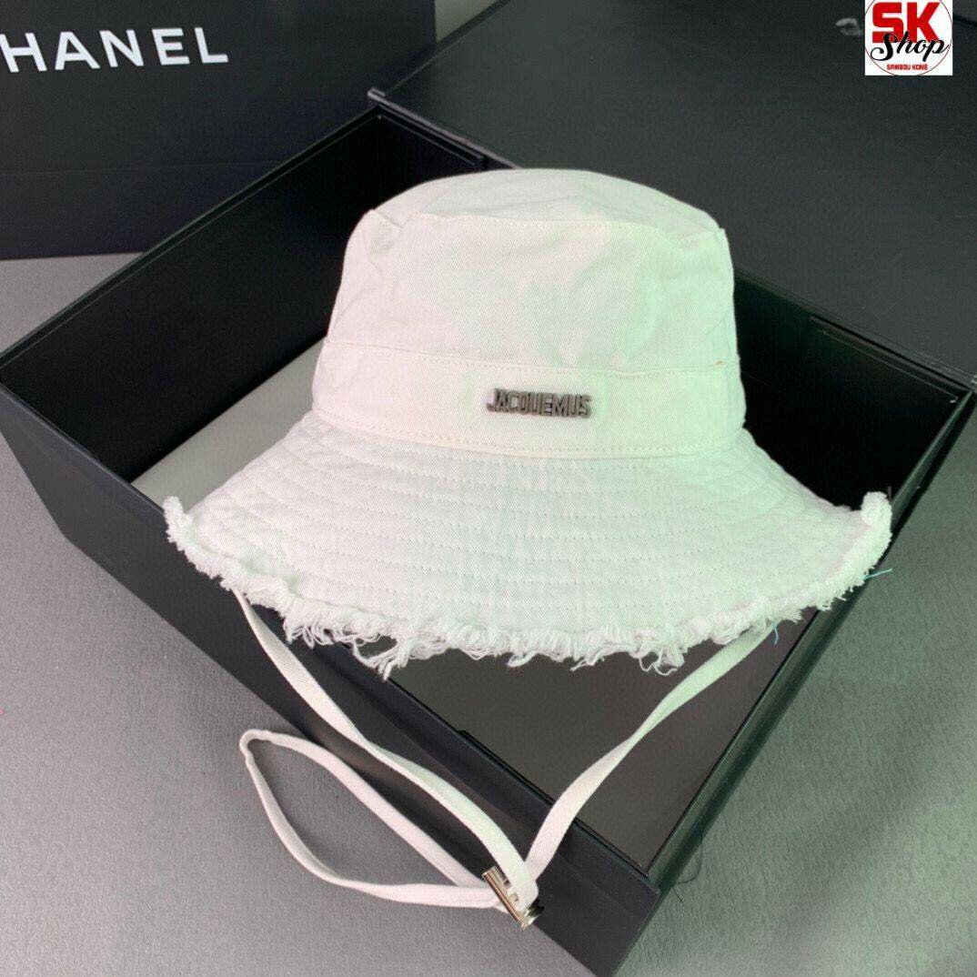 Chapeaux jacquemus