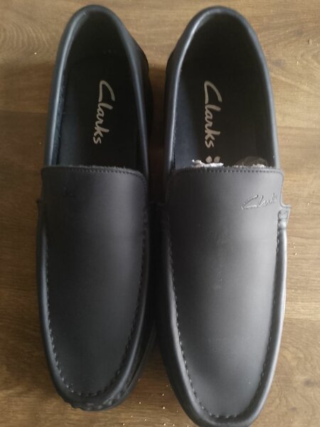 Dress shoe