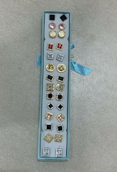Earrings set