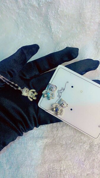 Teddy bear necklace
