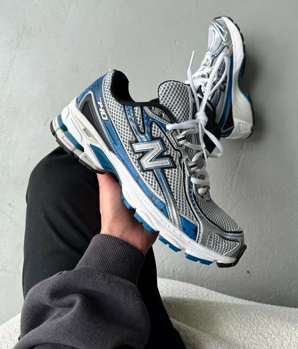 NEW BALANCE 740