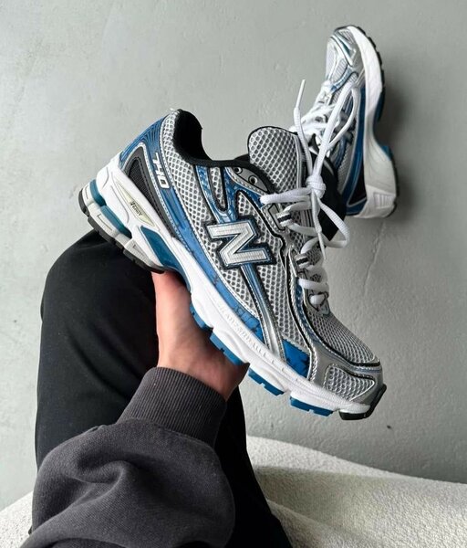 NEW BALANCE 740