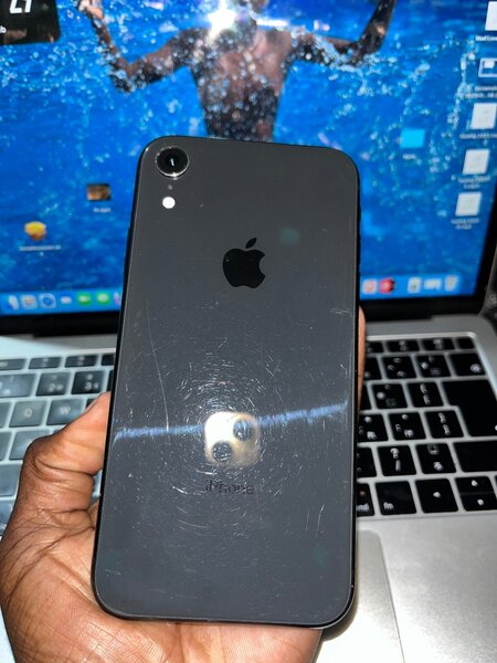 iPhone XR