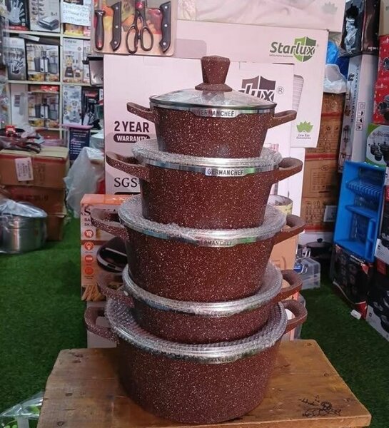Nonstick pot set