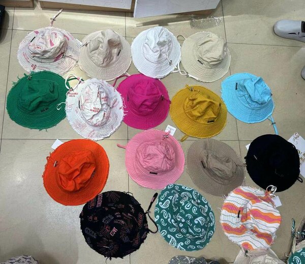 Chapeaux jacquemus