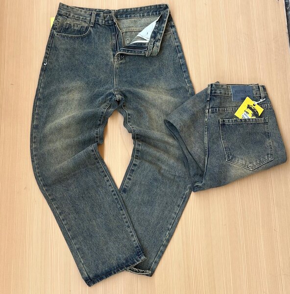 JEANS & CARGO