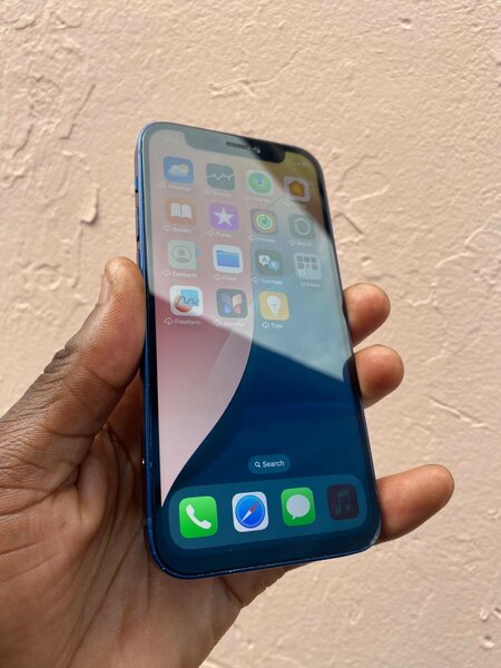 iPhone 12