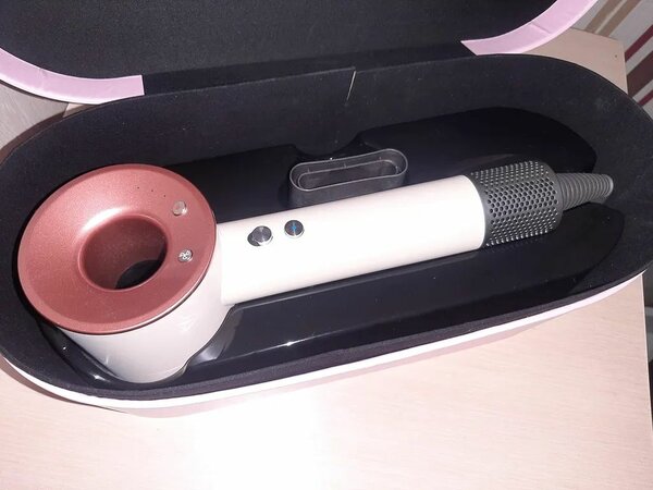 Фен Dyson