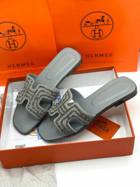 Hermes slippers