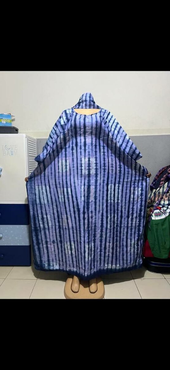 Robe disponible a 9000fr