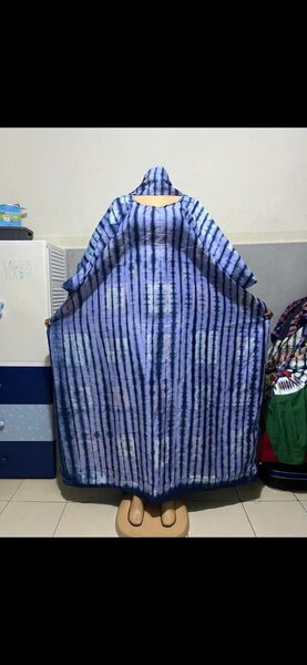 Robe disponible a 9000fr