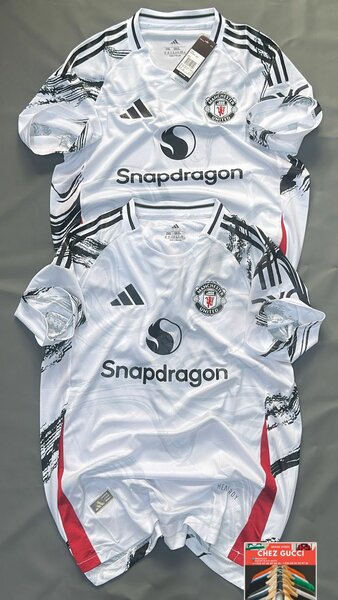 Maillot de football blanc