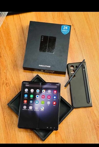 SAMSUNG FOLD 5 (256GB)