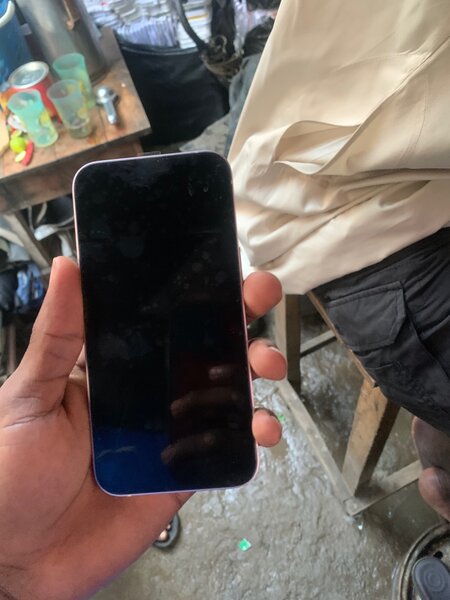iPhone 13 simple