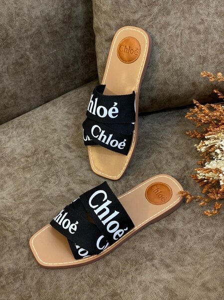 Ladies slippers