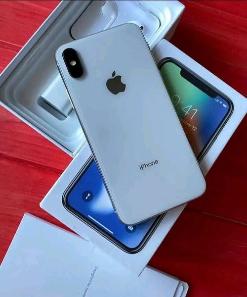 iPhone X avec accessoires