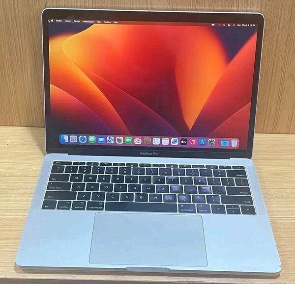 MacBook Pro 13" Retina Display