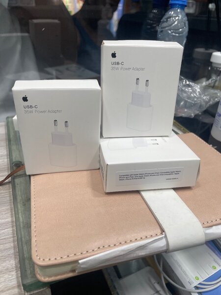 Boîtier iPhone 15 original