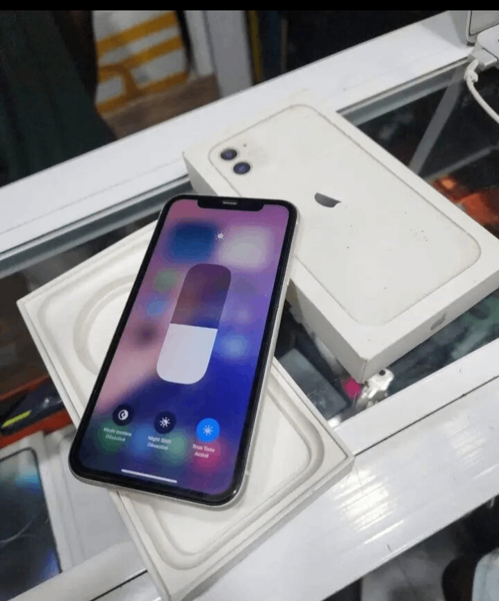 iPhone blanc dernière génération