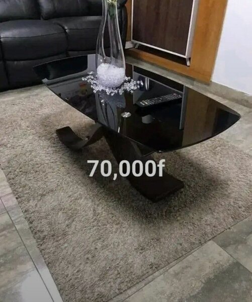 Table basse moderne en verre