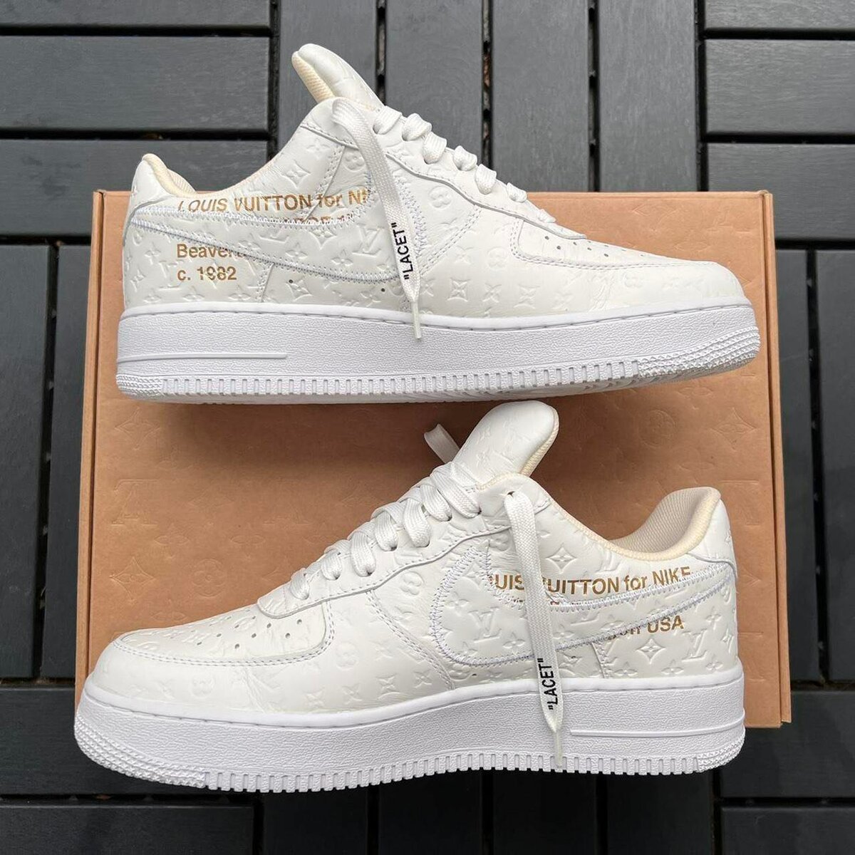 Sneakers