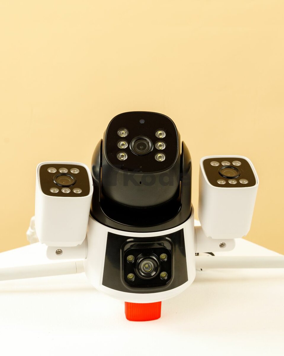 Three lens PTZ Cctv Camera