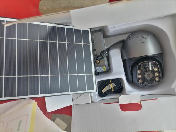 Cctv Ptz Solar power surveillance