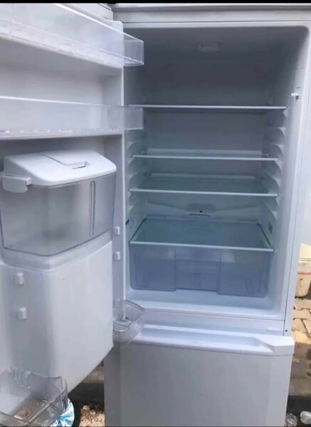 Réfrigérateur combiné moderne éco