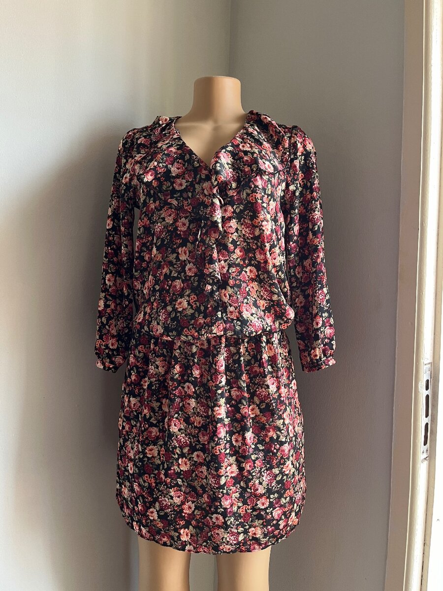 The Main Dress