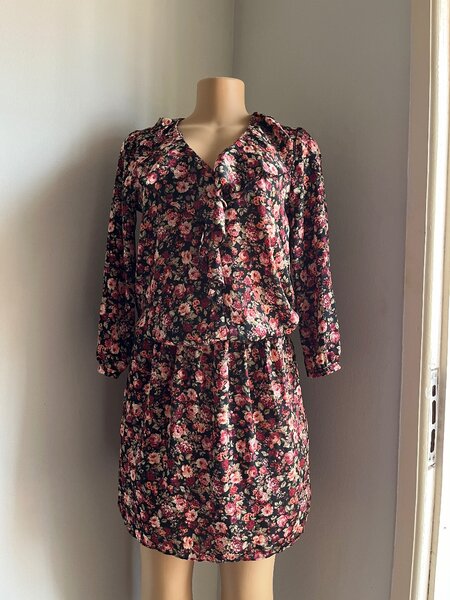 The Main Dress