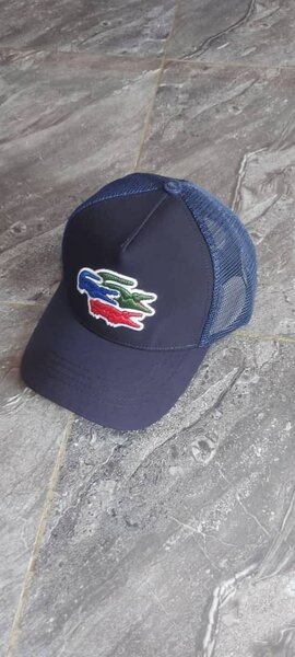 Chapeaux
