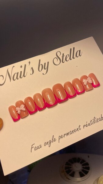 PRESS ON NAILS