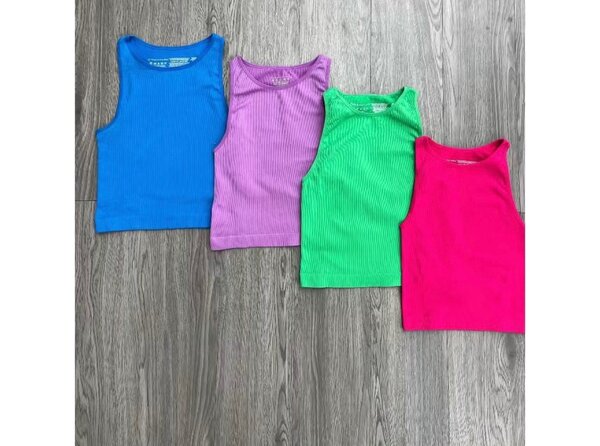 Seamless tops