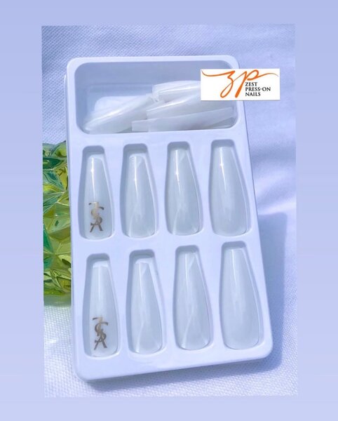 PRESS ON NAILS