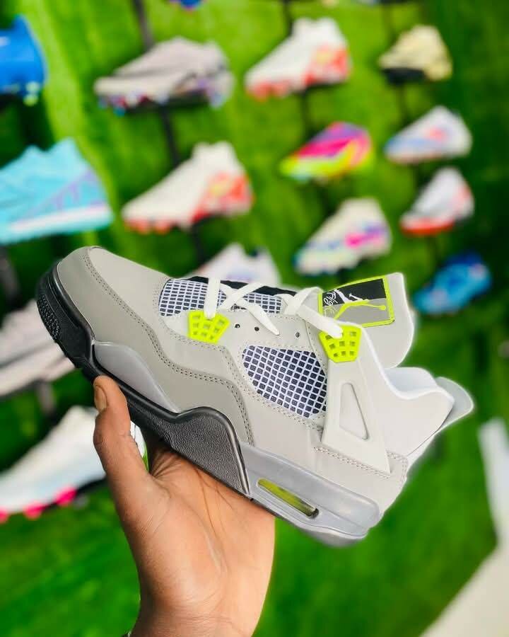 Air Jordan 4