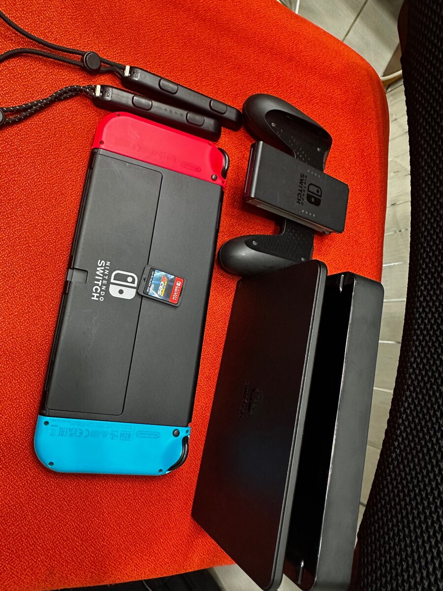 NINTENDO SWITCH OLED