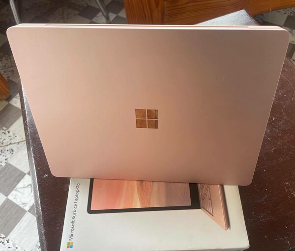 MICROSOFT SURFACE LAPTOP