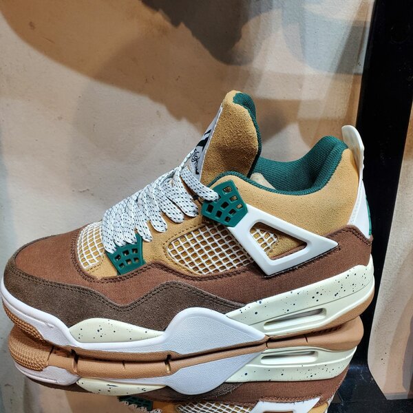 Jordan4's