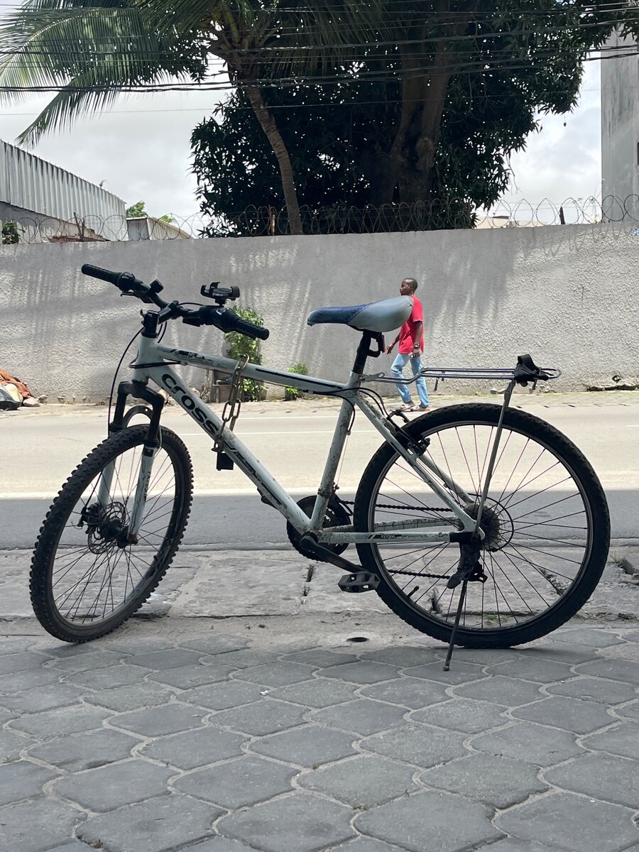 Cross bicycle