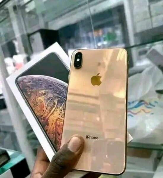 iPhone XS Or 64GB